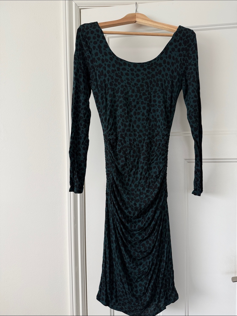 Ingrid & Isabel Long Sleeve Scoop Neck Green & Black Ruched maternity Midi Dress